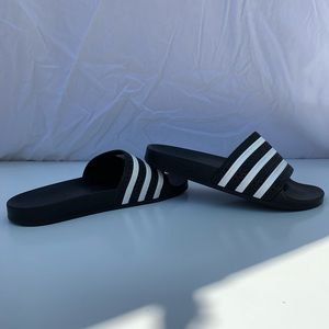 ADIDAS ADILETTE COMFORT SLIDES